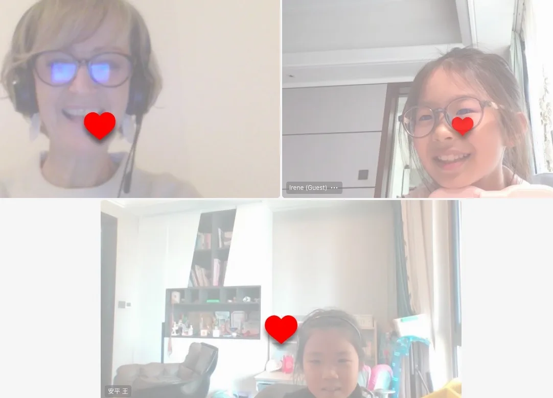 Emoji routine during a french class at The French Explorer School